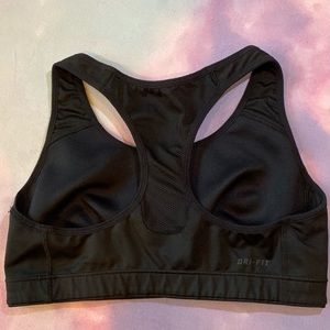 Nike Medium Support Sports Bra